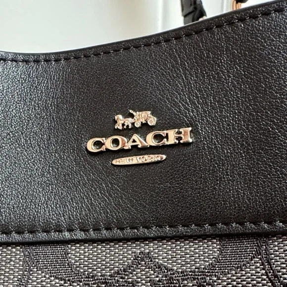 Coach EUC Lexy Shoulder Bag Signature Black/Gray Jacquard w/dust bag - Picture 2 of 13